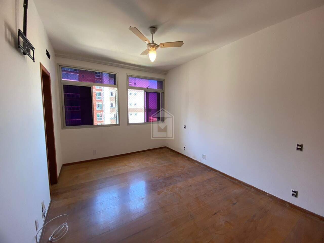 Apartamento para alugar com 4 quartos, 500m² - Foto 15