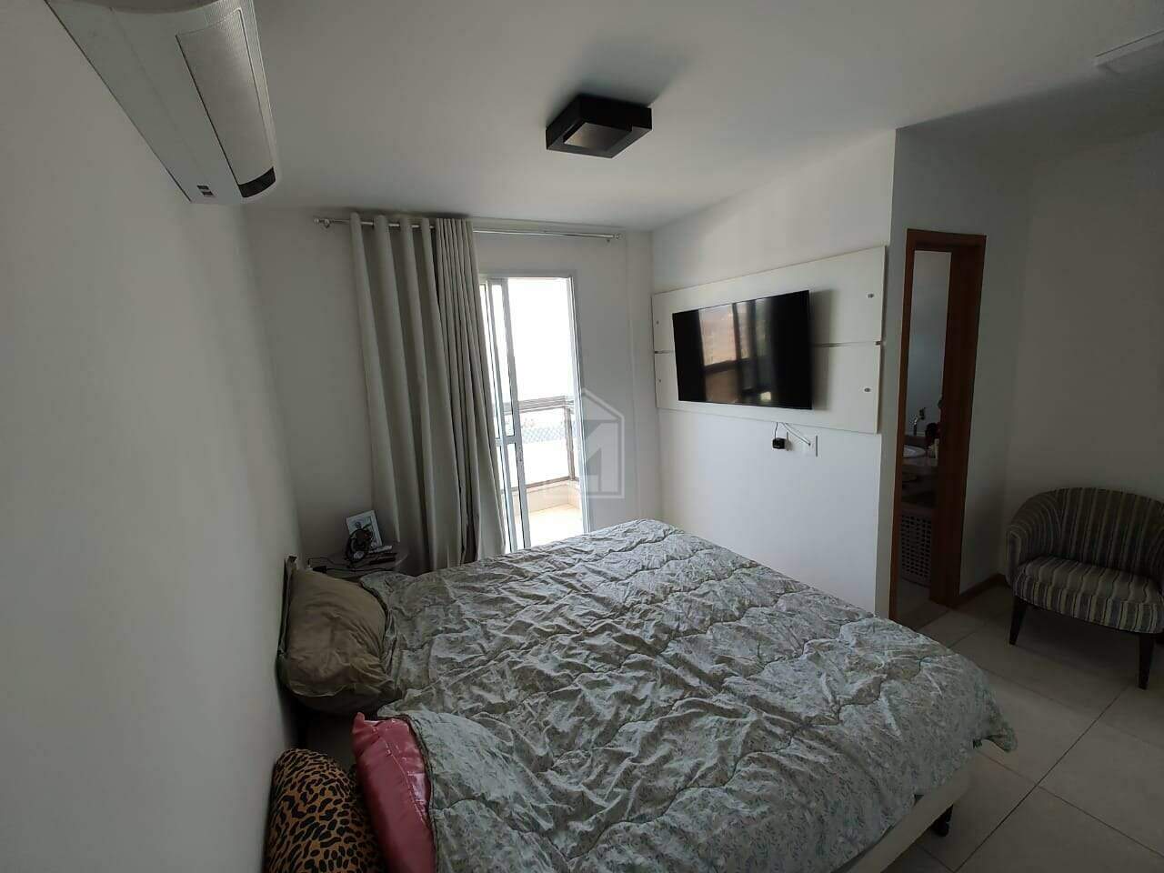 Apartamento à venda com 3 quartos, 96m² - Foto 9