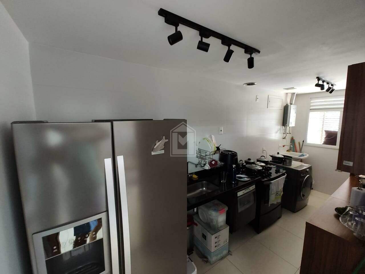 Apartamento à venda com 3 quartos, 96m² - Foto 3