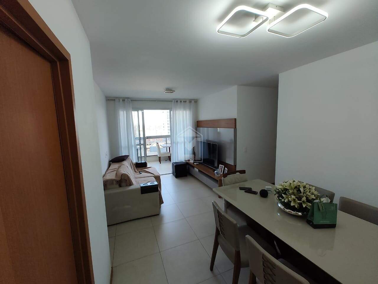 Apartamento à venda com 3 quartos, 96m² - Foto 2