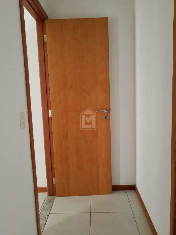 Apartamento para alugar com 2 quartos, 67m² - Foto 4