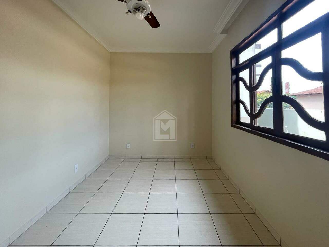 Casa para alugar com 3 quartos, 140m² - Foto 6