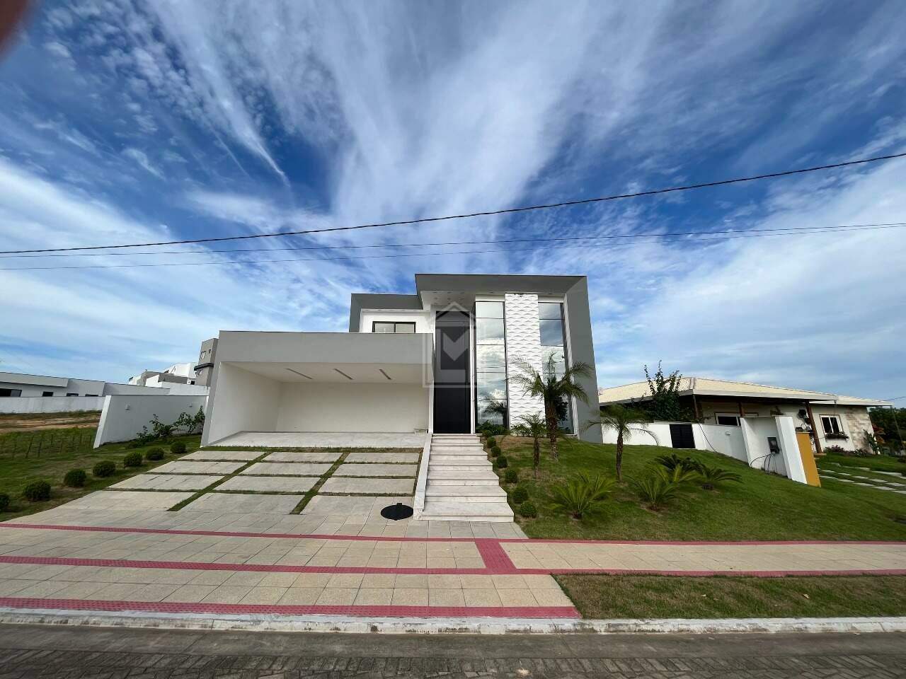 Casa de Condomínio à venda com 4 quartos, 390m² - Foto 1