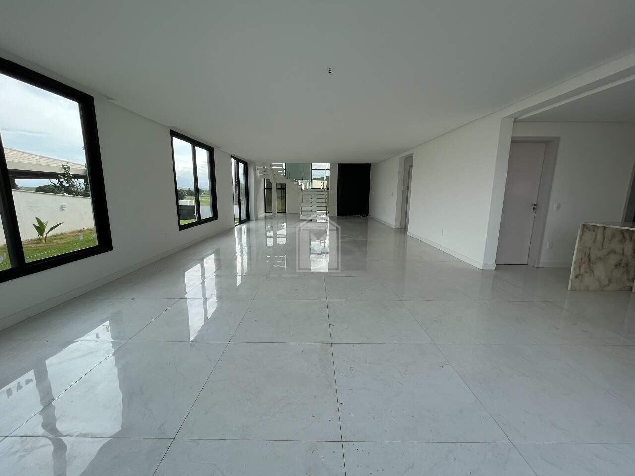 Casa de Condomínio à venda com 4 quartos, 390m² - Foto 10