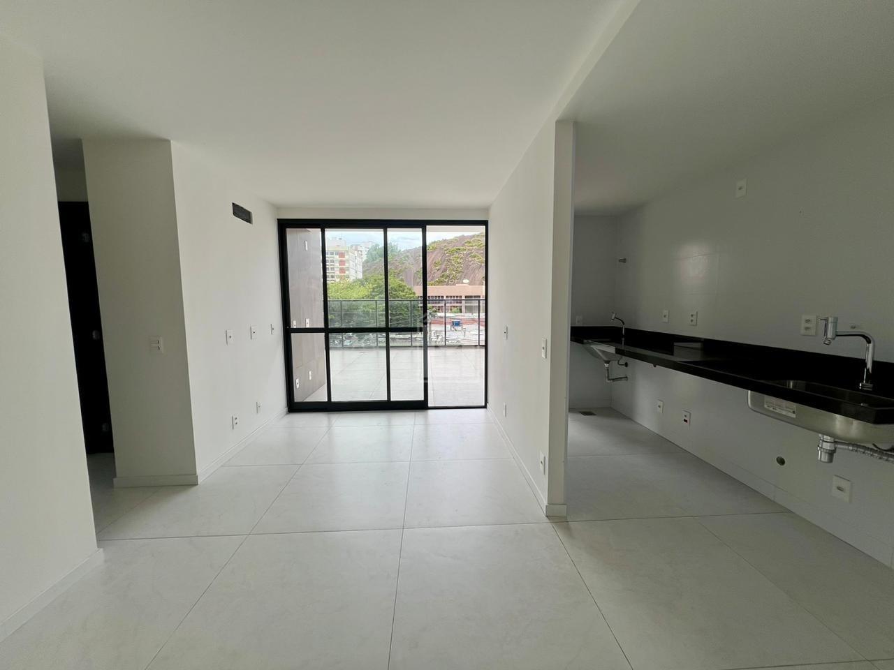 Apartamento à venda com 2 quartos, 63m² - Foto 2