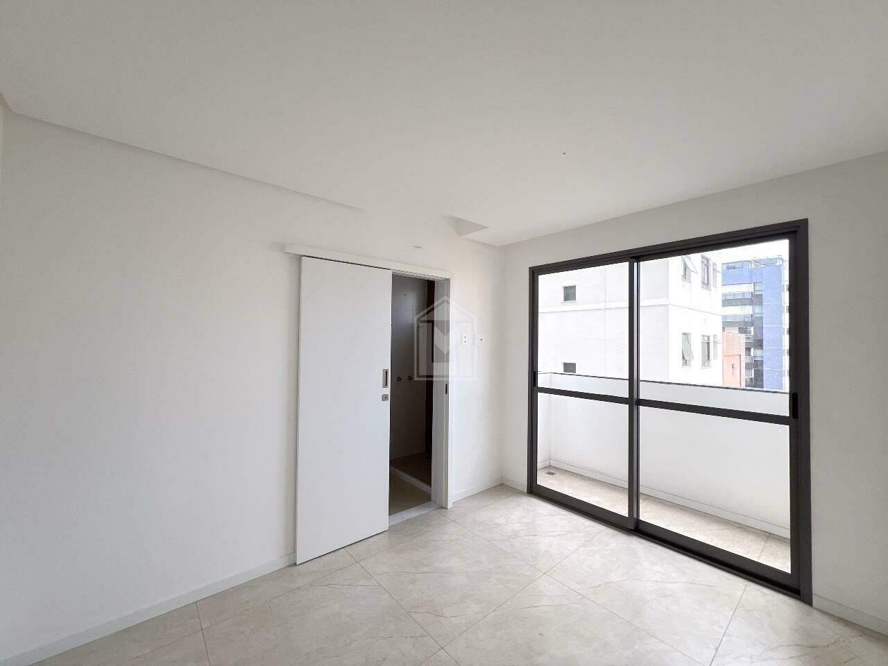 Apartamento à venda com 3 quartos, 100m² - Foto 7