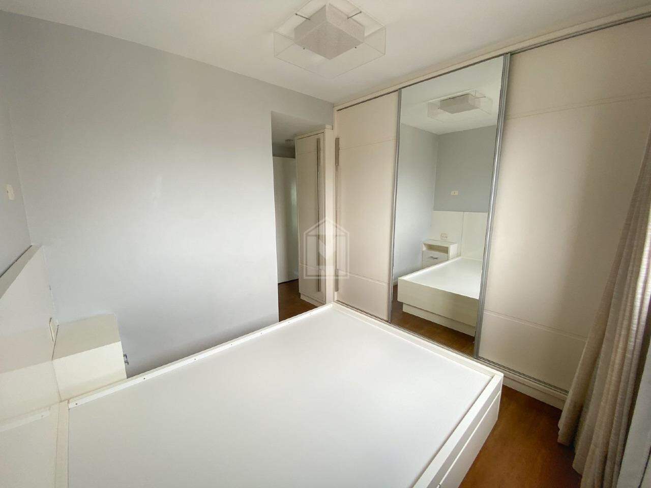 Apartamento à venda com 3 quartos, 86m² - Foto 8