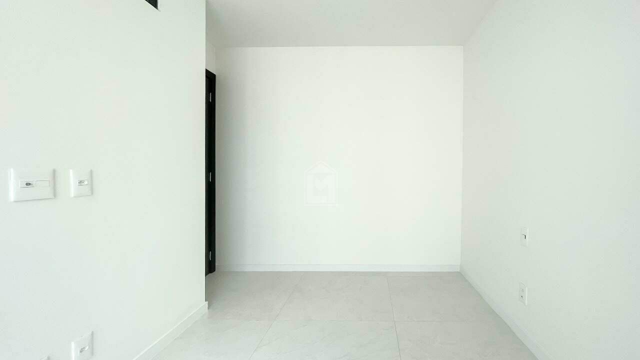 Apartamento à venda com 2 quartos, 66m² - Foto 11