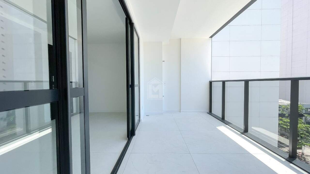 Apartamento à venda com 2 quartos, 66m² - Foto 6