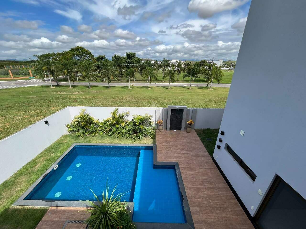 Casa de Condomínio à venda com 3 quartos, 276m² - Foto 4