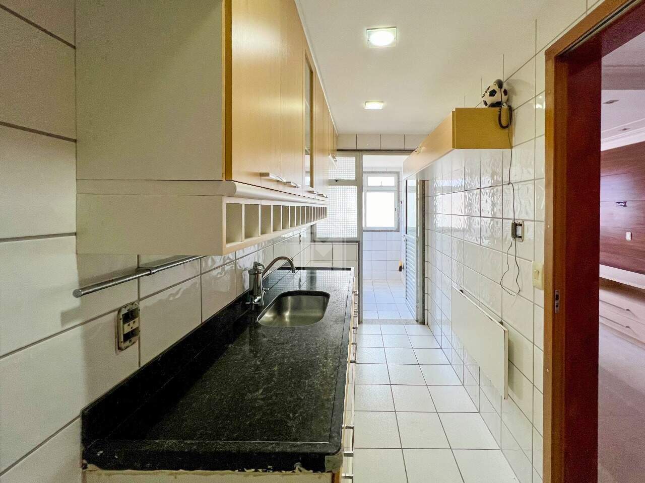 Apartamento à venda com 3 quartos, 100m² - Foto 4