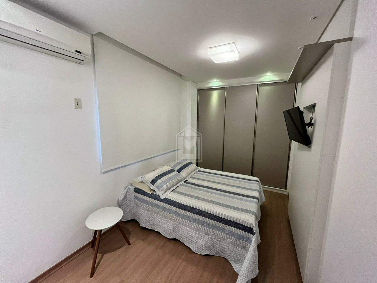 Apartamento à venda com 2 quartos, 65m² - Foto 19