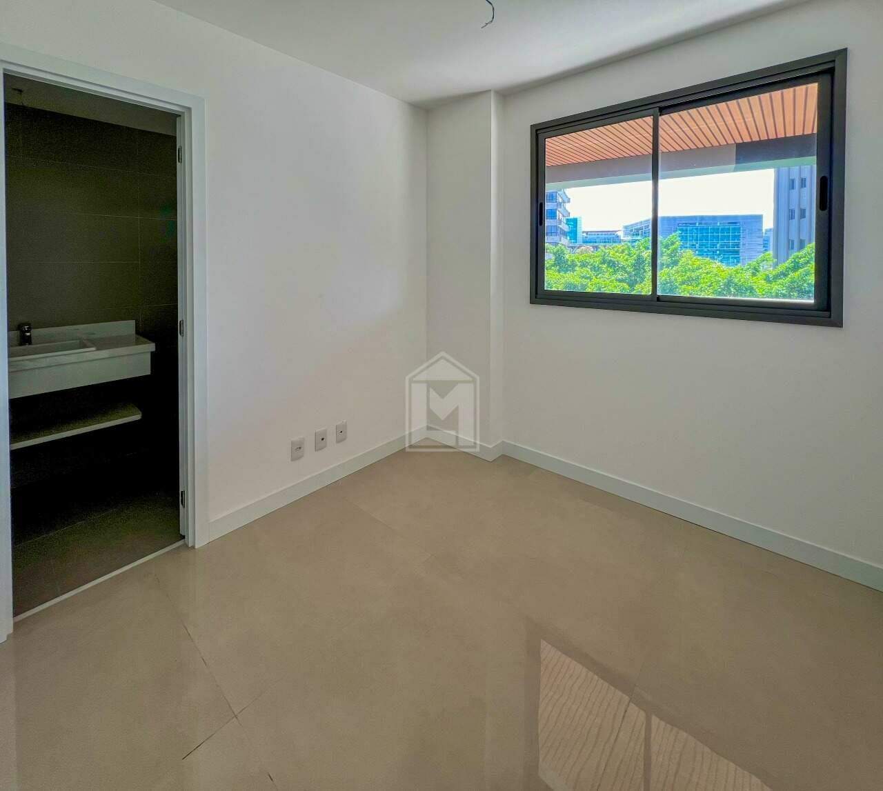 Apartamento para alugar com 4 quartos, 138m² - Foto 9