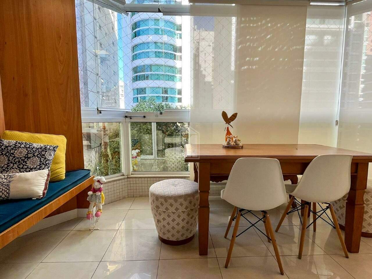 Apartamento à venda com 3 quartos, 169m² - Foto 6