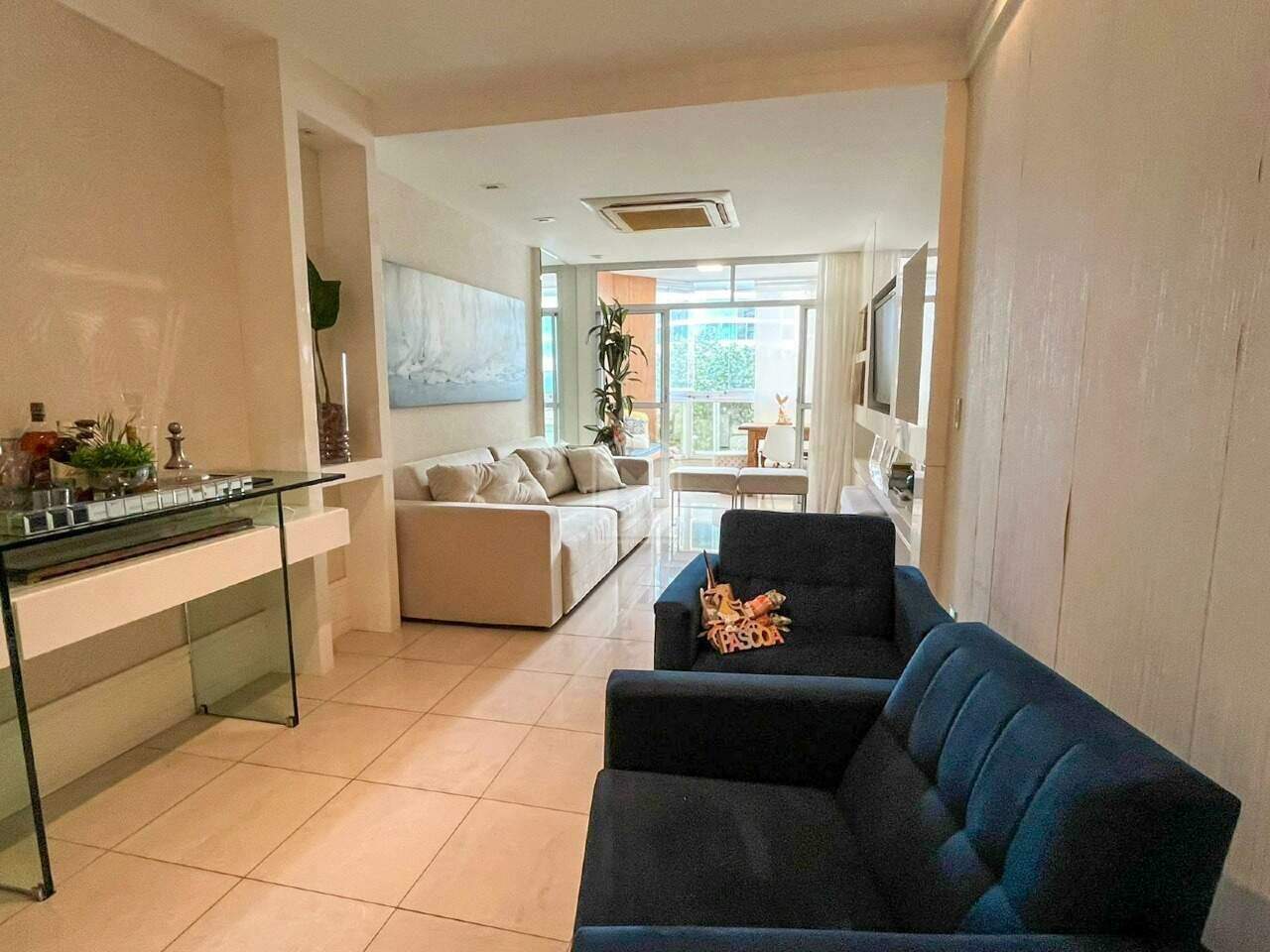 Apartamento à venda com 3 quartos, 169m² - Foto 4