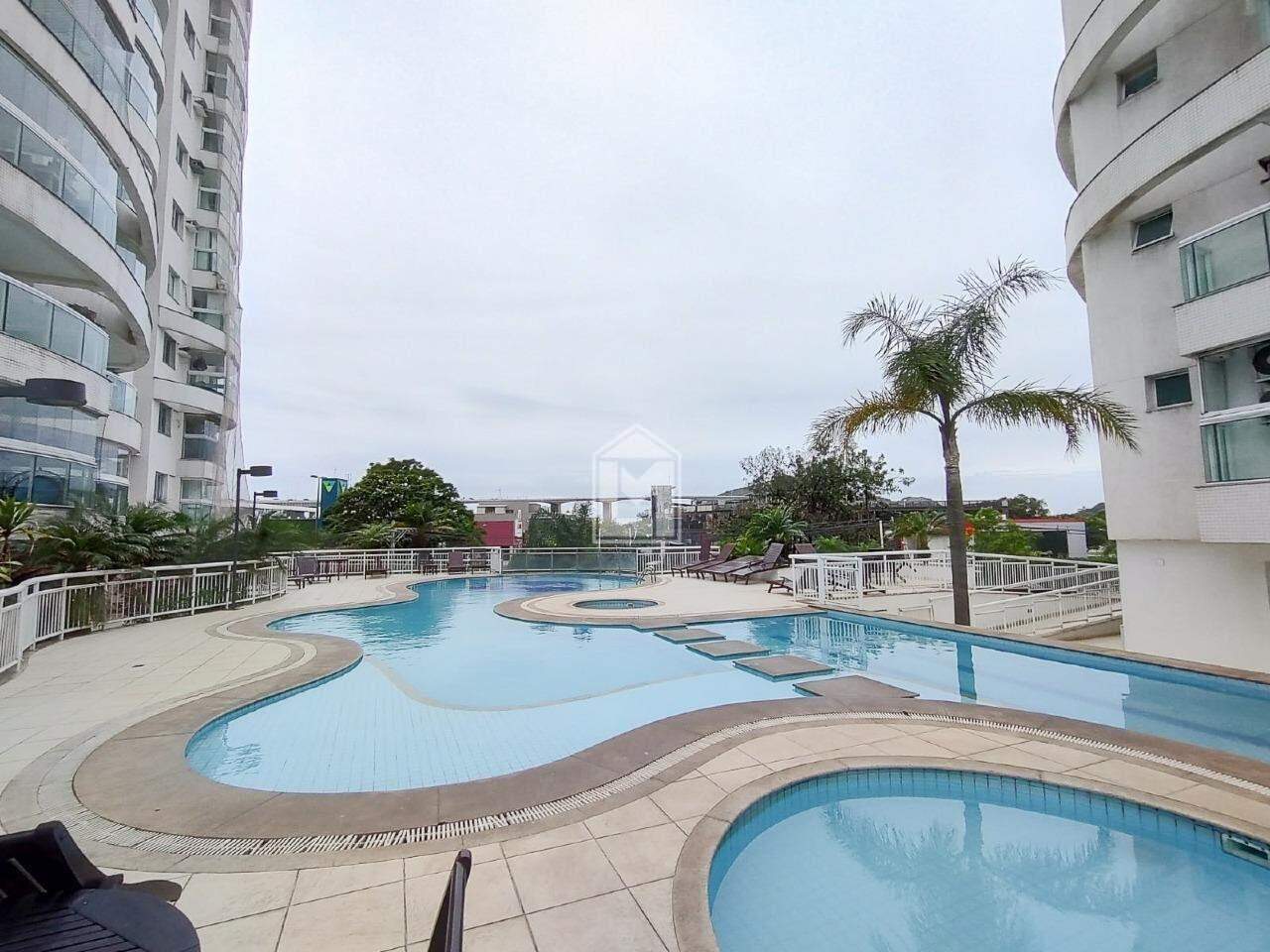 Apartamento para alugar com 3 quartos, 98m² - Foto 17