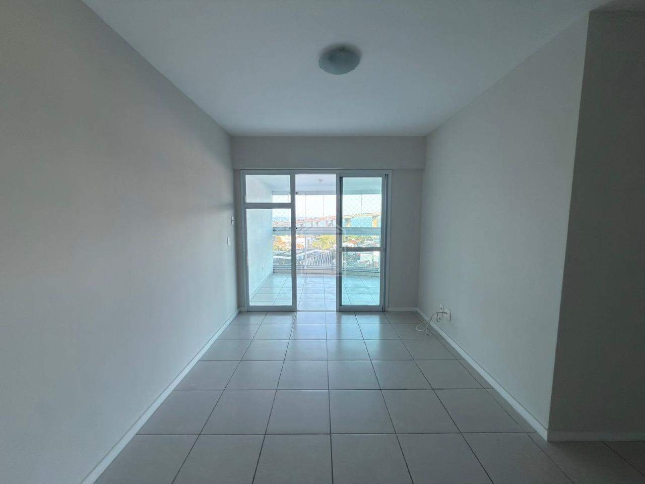 Apartamento para alugar com 3 quartos, 98m² - Foto 2