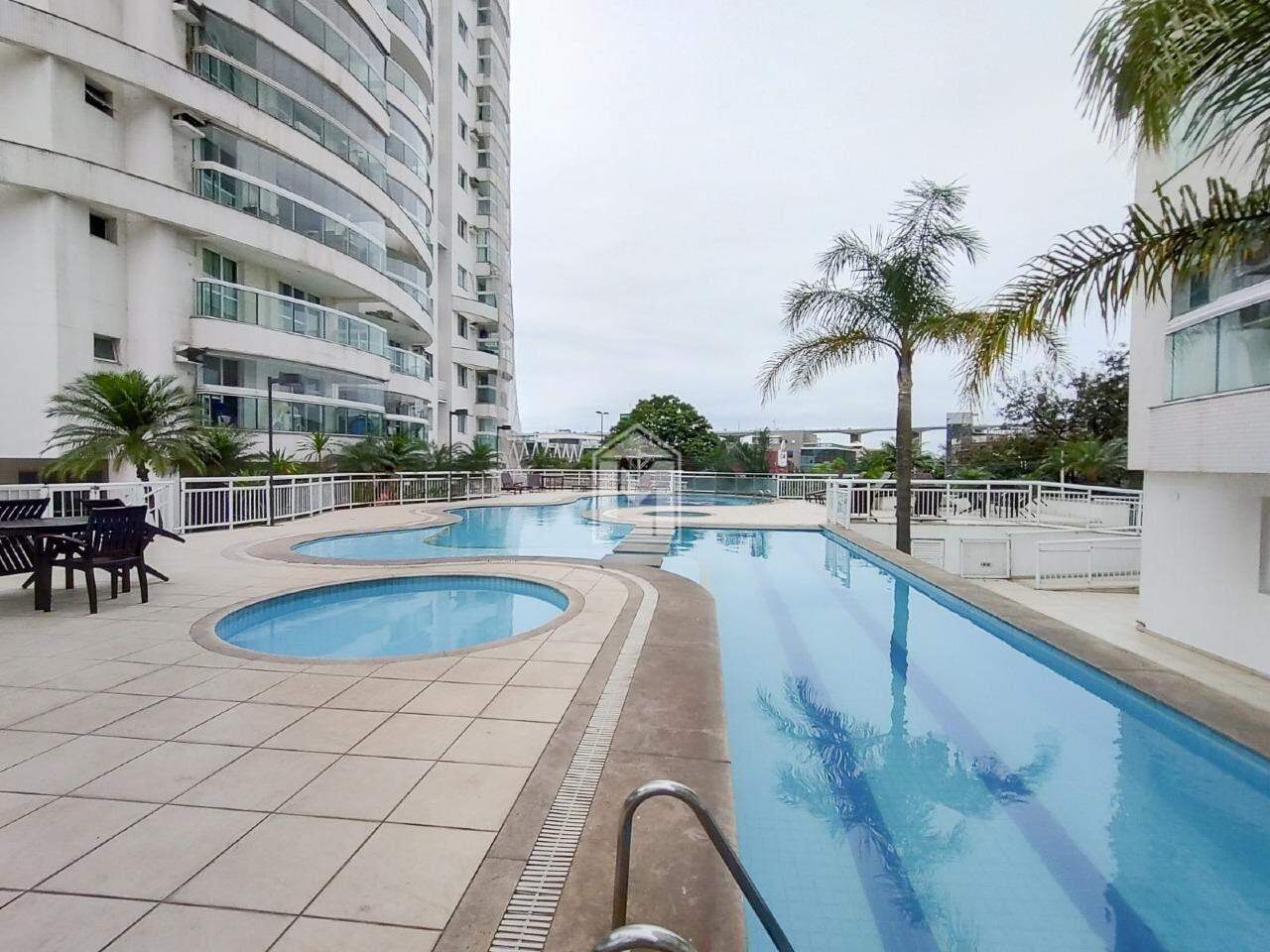 Apartamento para alugar com 3 quartos, 98m² - Foto 16