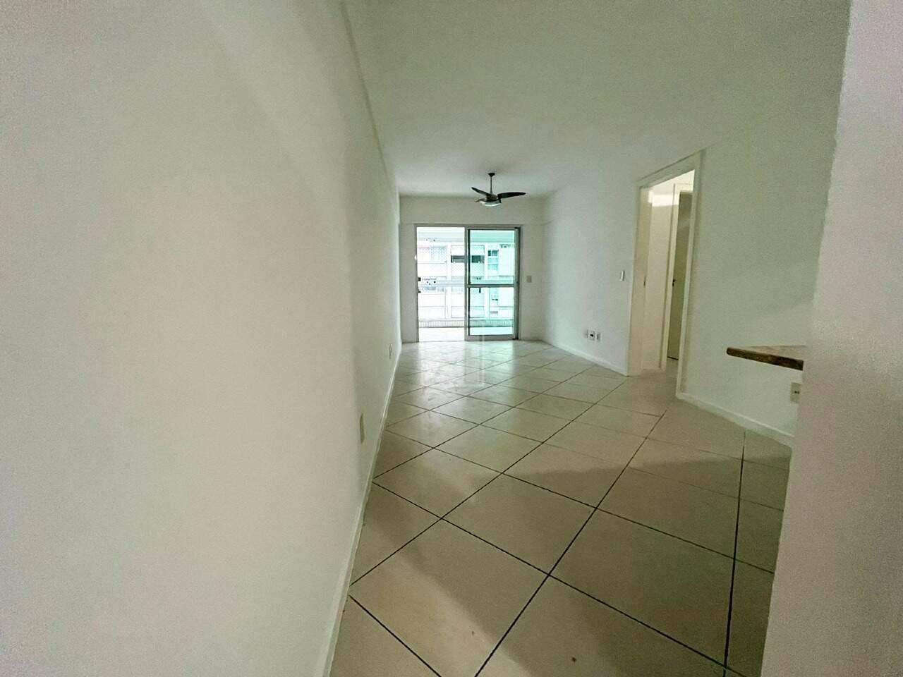 Apartamento à venda com 3 quartos, 88m² - Foto 2