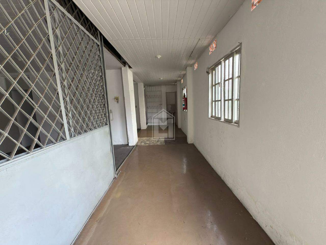 Casa Comercial para alugar com 3 quartos, 294m² - Foto 9