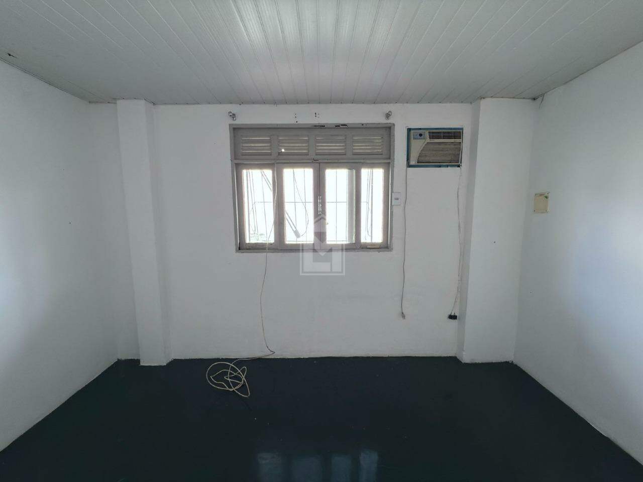 Casa Comercial para alugar com 3 quartos, 294m² - Foto 13