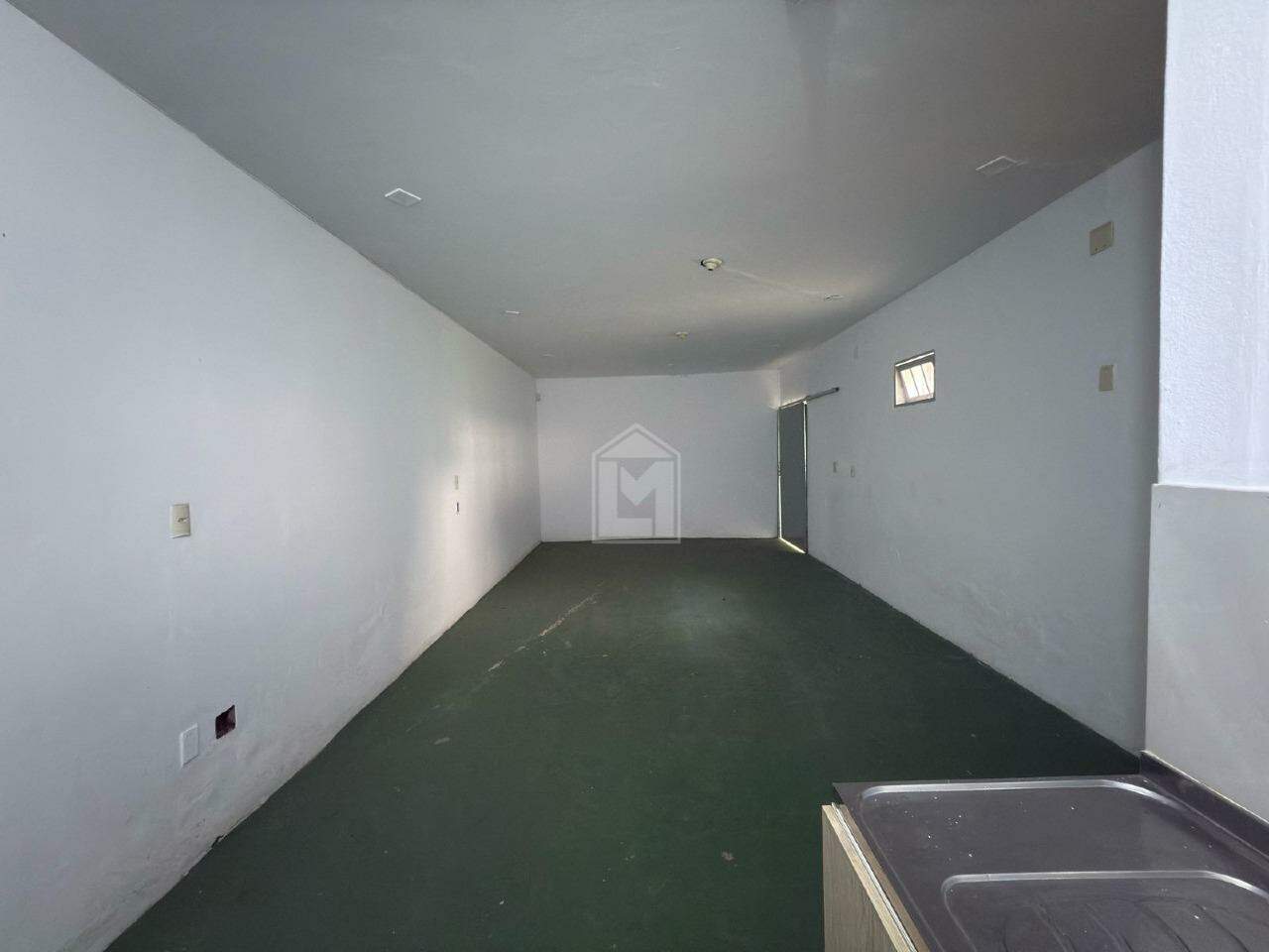 Casa Comercial para alugar com 3 quartos, 294m² - Foto 6