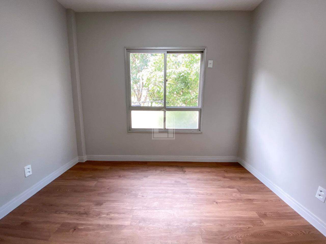 Apartamento à venda com 3 quartos, 115m² - Foto 15