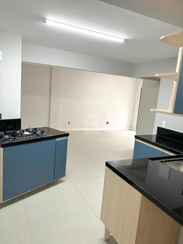 Apartamento à venda com 3 quartos, 115m² - Foto 4