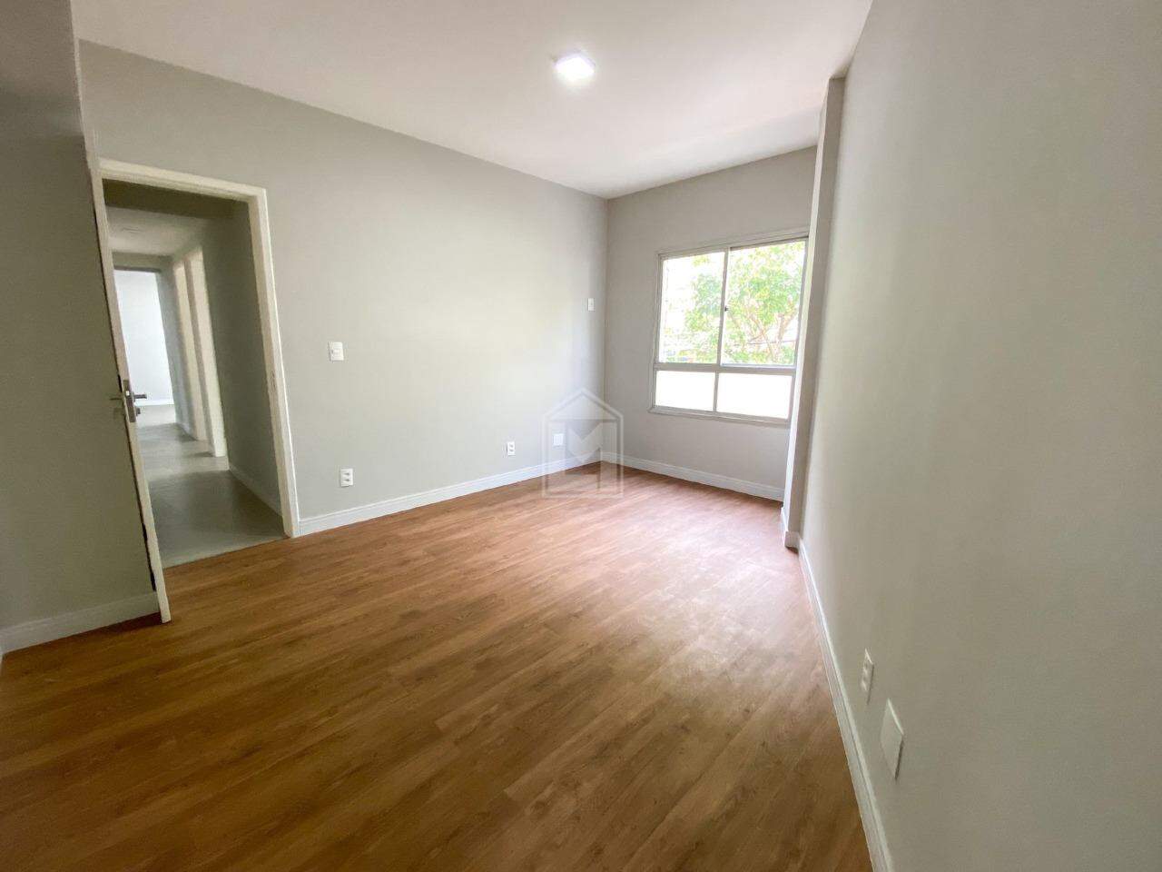 Apartamento à venda com 3 quartos, 115m² - Foto 11