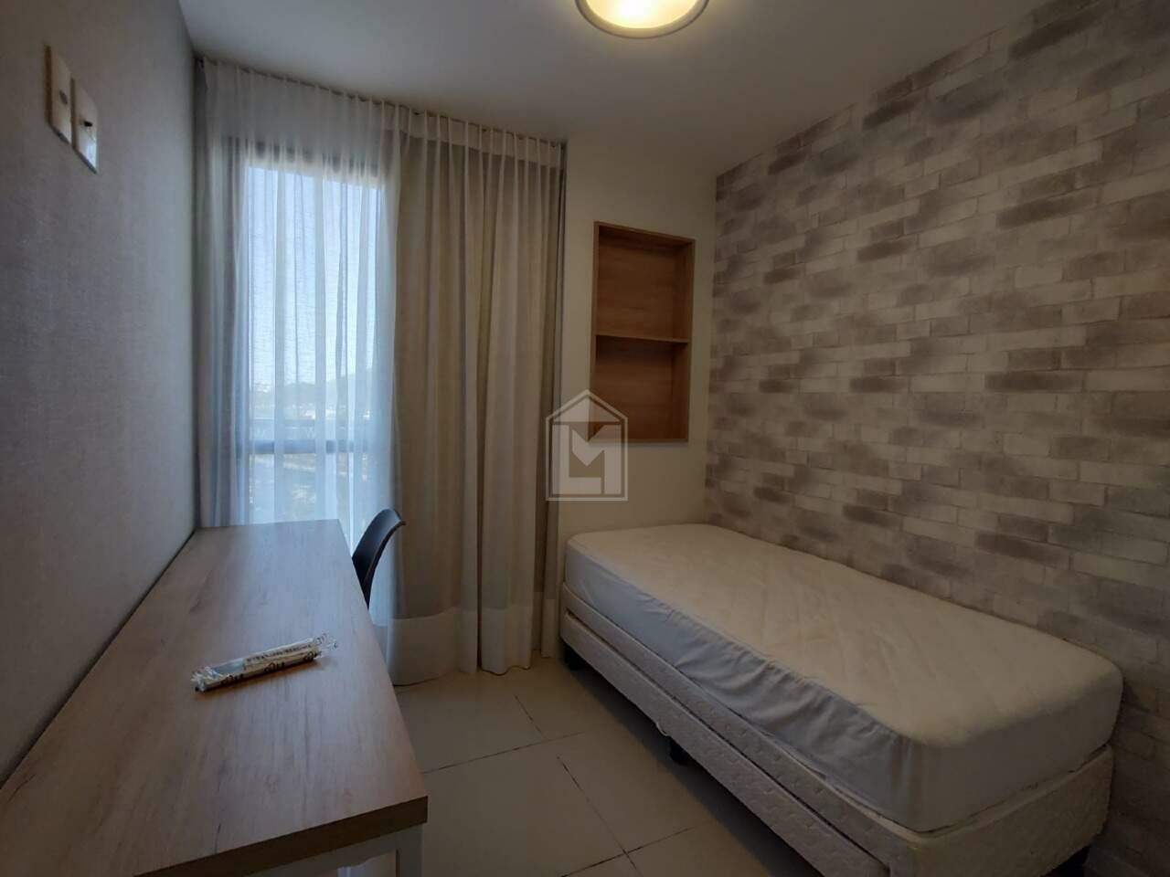 Apartamento para alugar com 2 quartos, 70m² - Foto 13