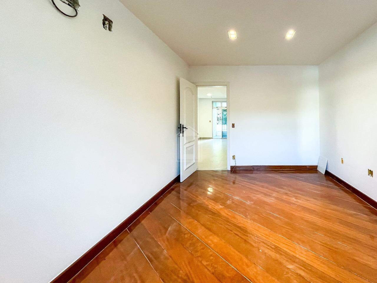 Apartamento à venda com 4 quartos, 260m² - Foto 19