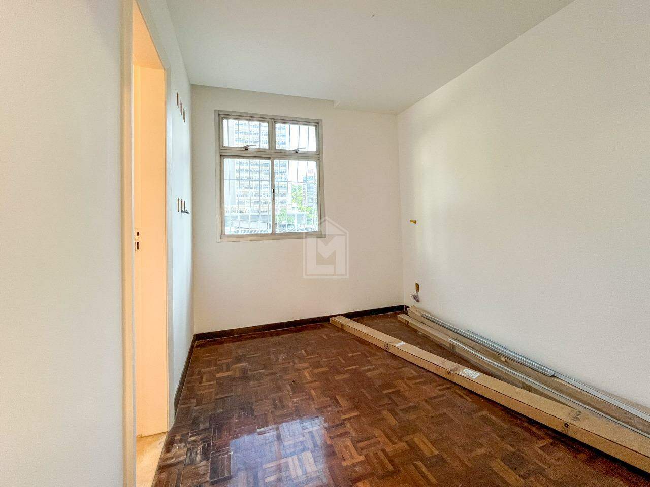 Apartamento à venda com 4 quartos, 260m² - Foto 20