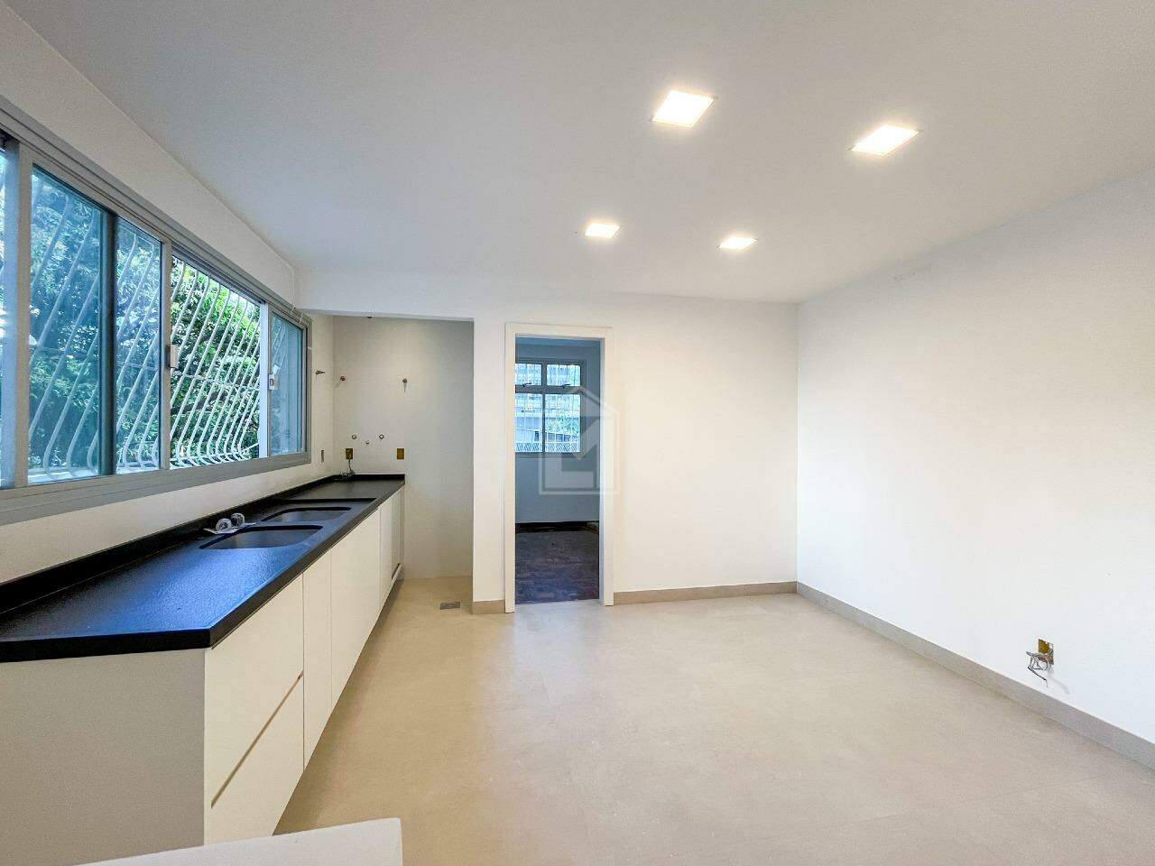 Apartamento à venda com 4 quartos, 260m² - Foto 23