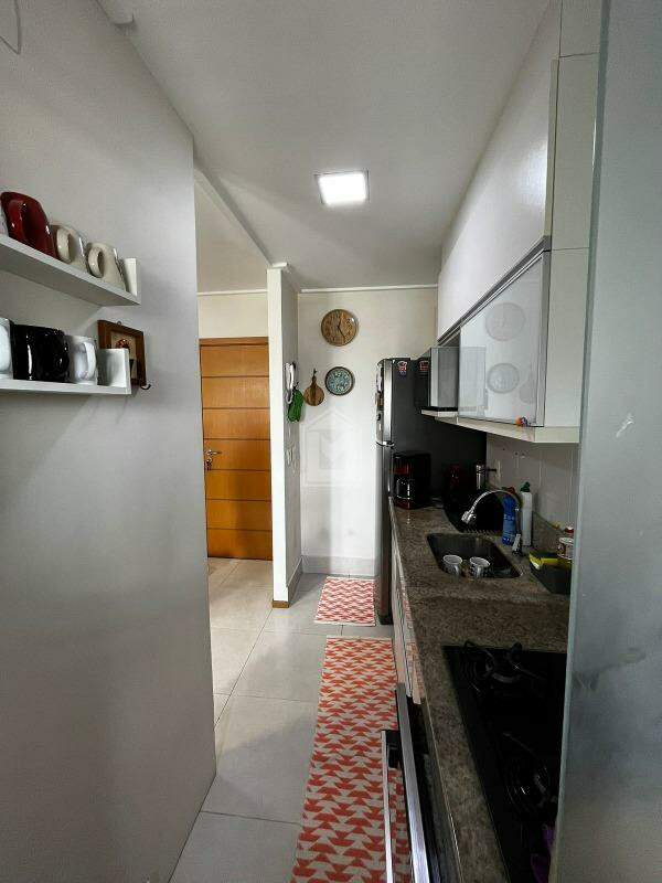 Apartamento à venda com 2 quartos, 60m² - Foto 4