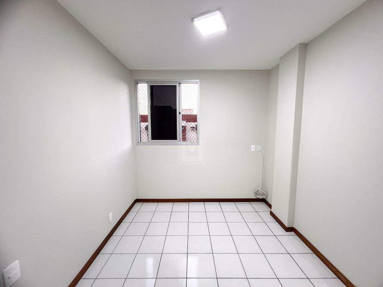 Apartamento à venda com 2 quartos, 70m² - Foto 11