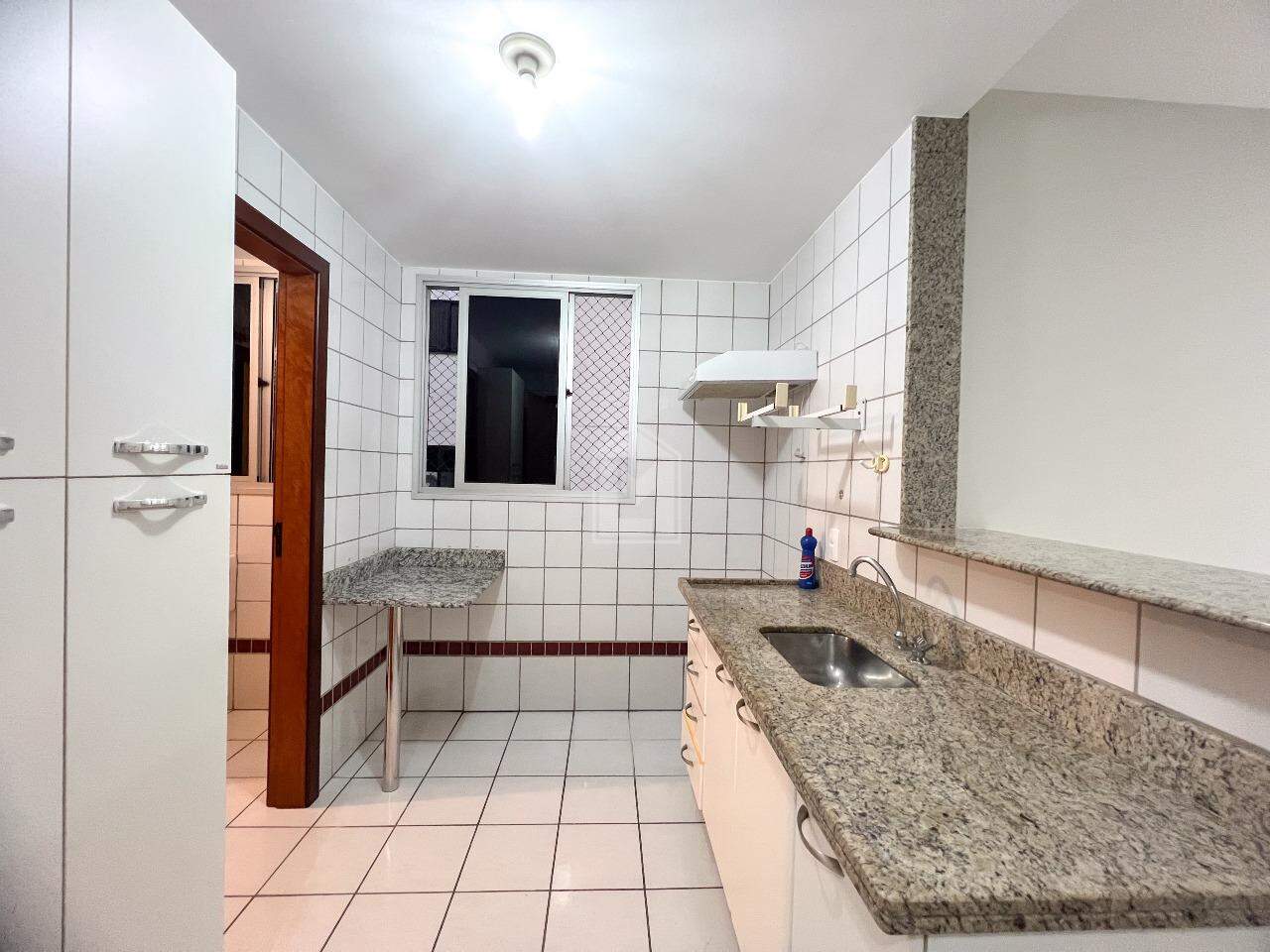 Apartamento à venda com 2 quartos, 70m² - Foto 5