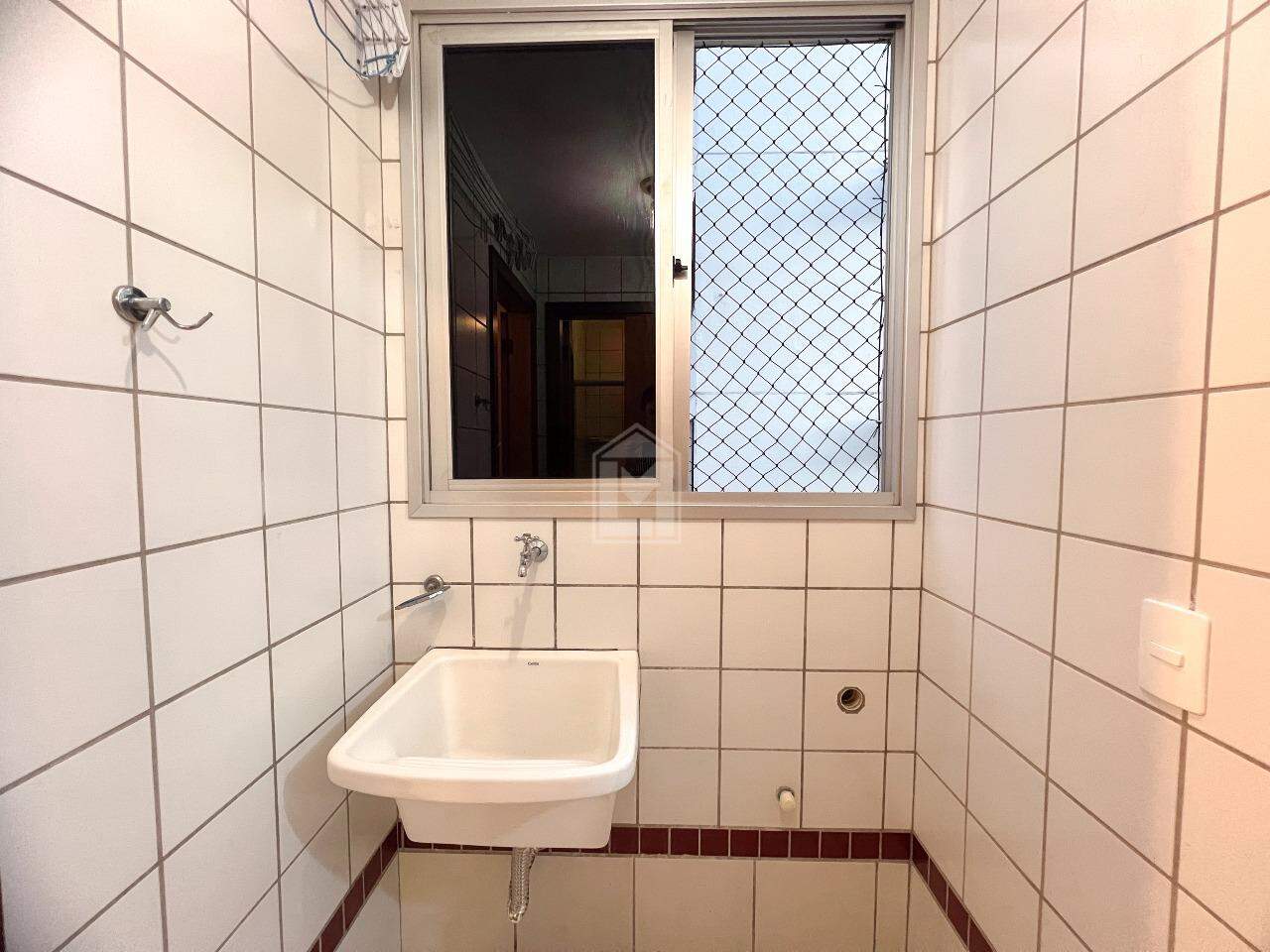 Apartamento à venda com 2 quartos, 70m² - Foto 9