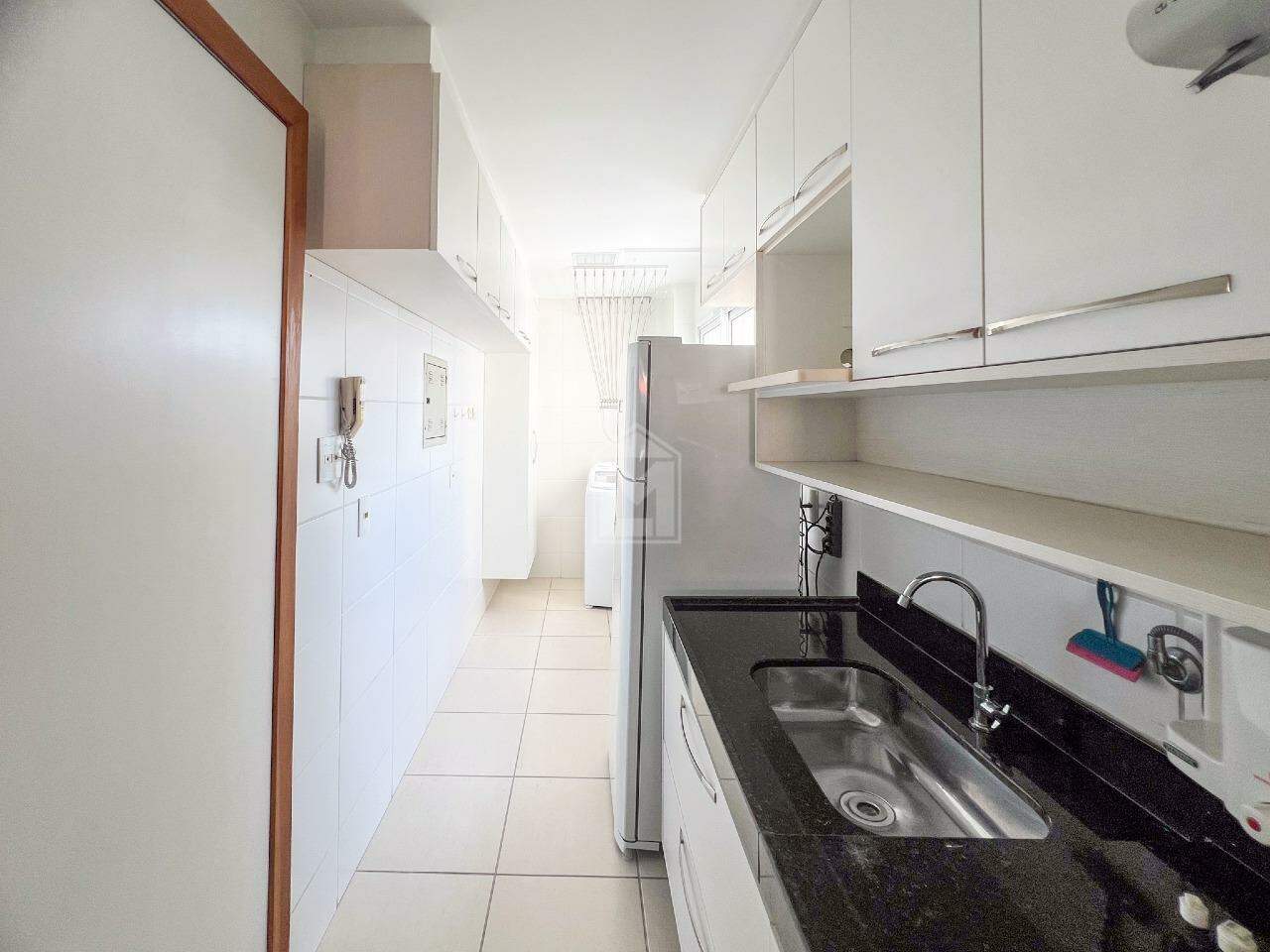 Apartamento à venda com 2 quartos, 60m² - Foto 9