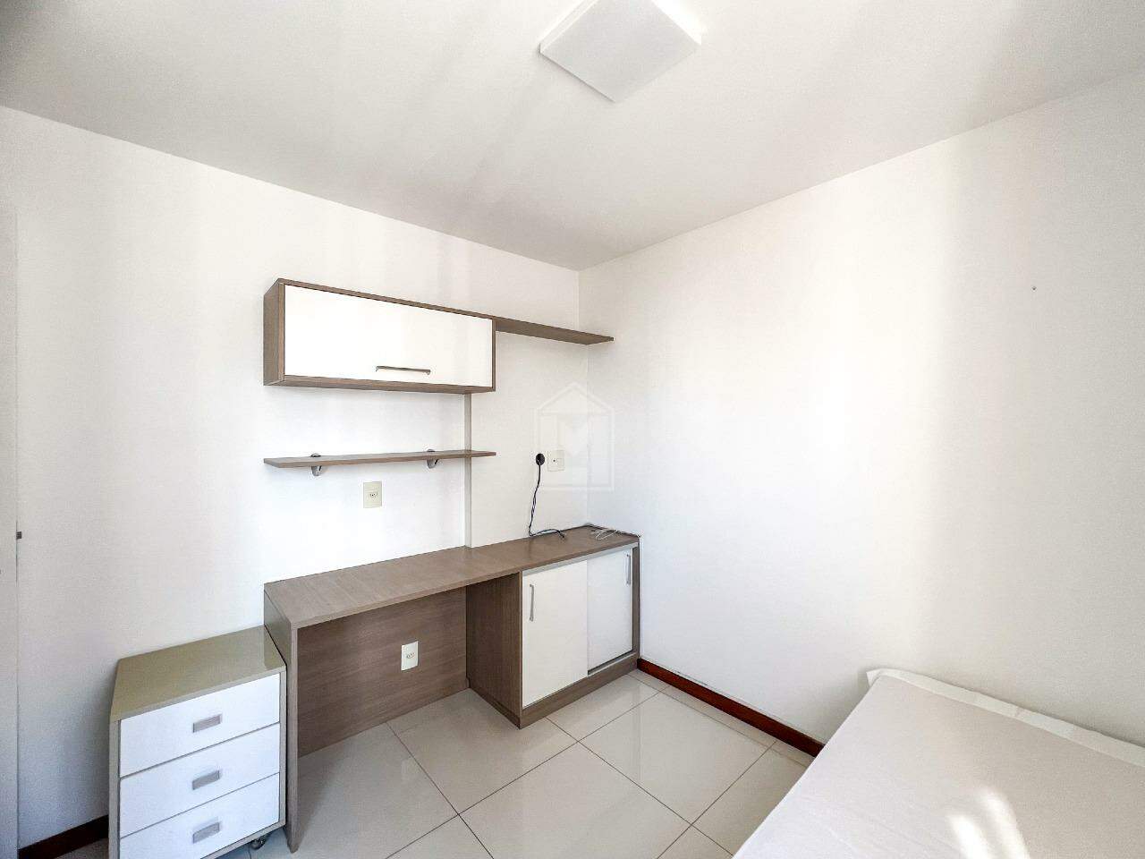 Apartamento à venda com 2 quartos, 60m² - Foto 13