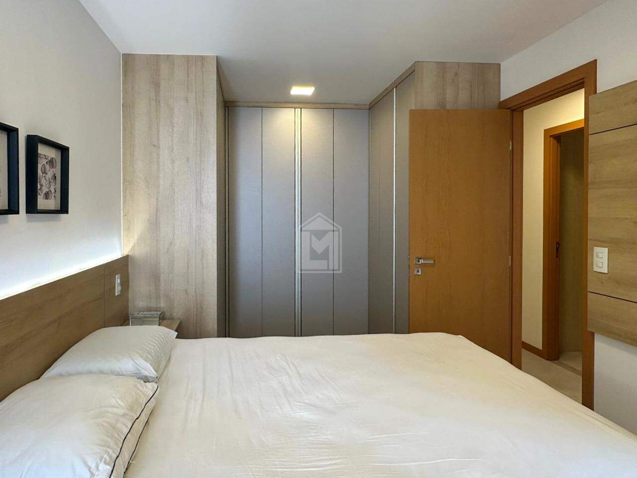 Apartamento à venda com 3 quartos, 92m² - Foto 8