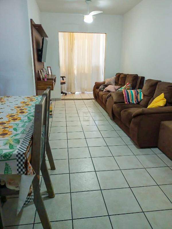 Apartamento à venda com 3 quartos, 75m² - Foto 3