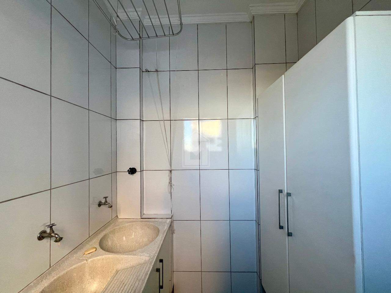 Casa para alugar com 3 quartos, 150m² - Foto 9