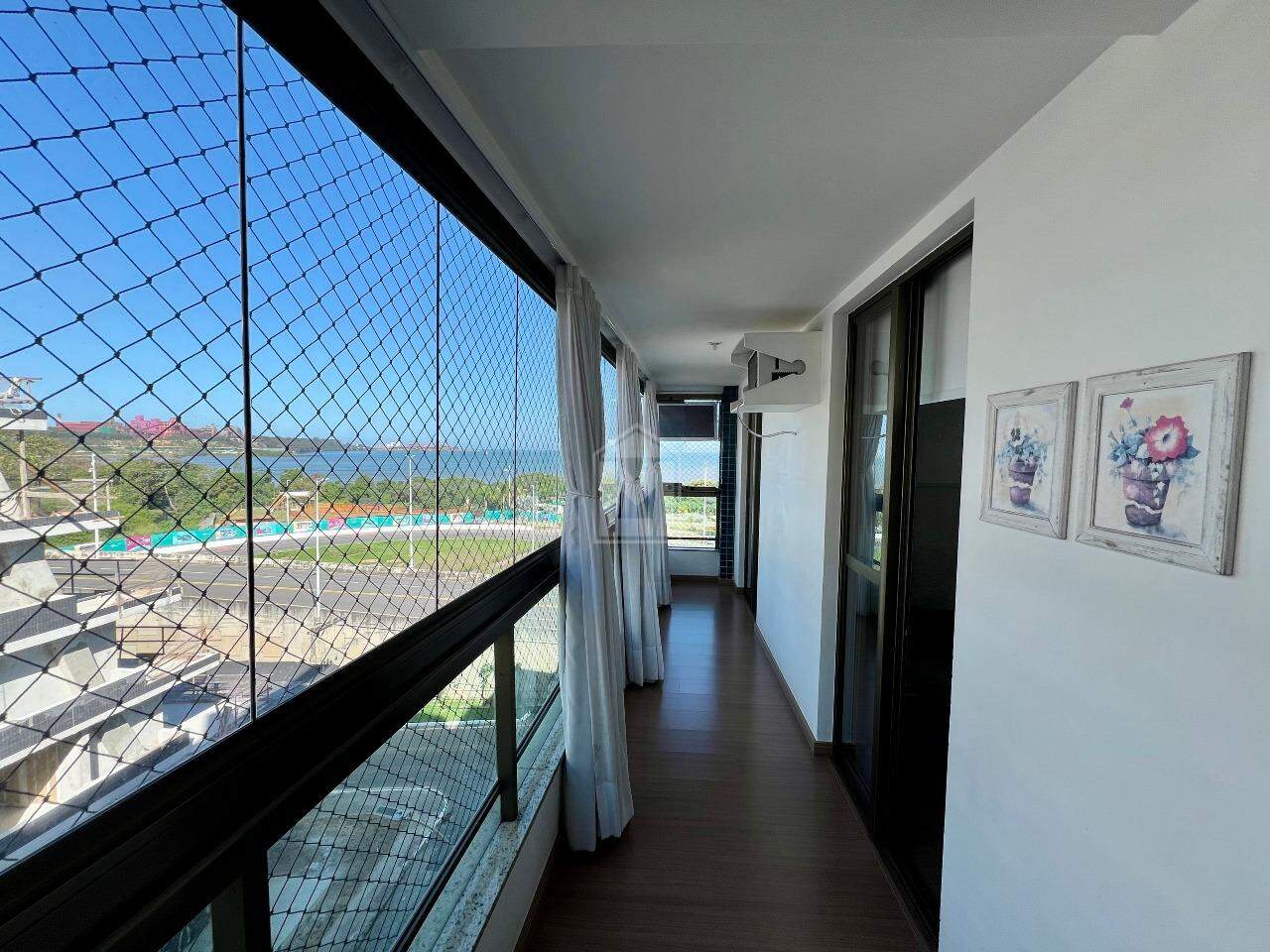 Apartamento à venda com 2 quartos, 64m² - Foto 4