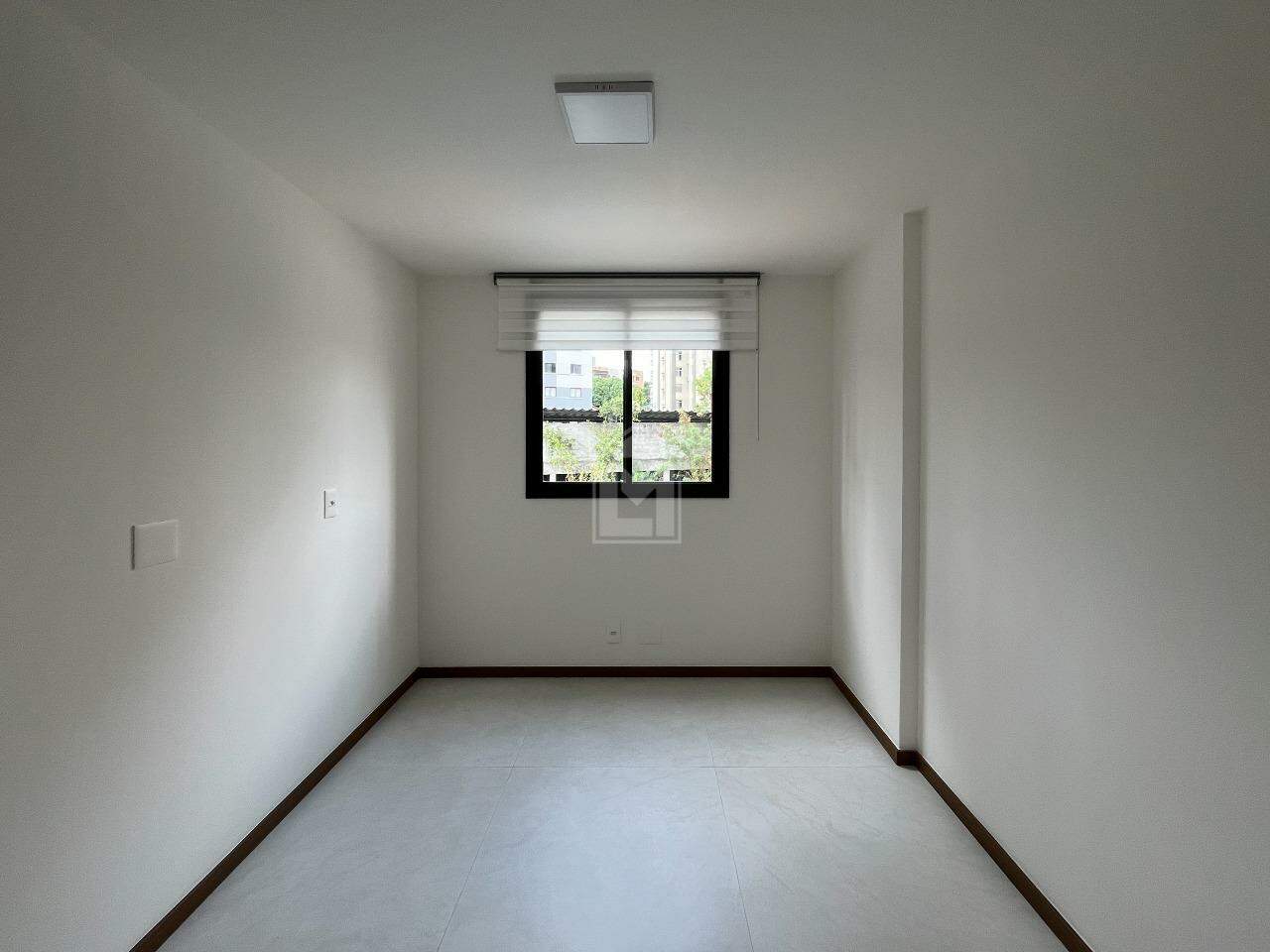 Apartamento para alugar com 3 quartos, 90m² - Foto 5