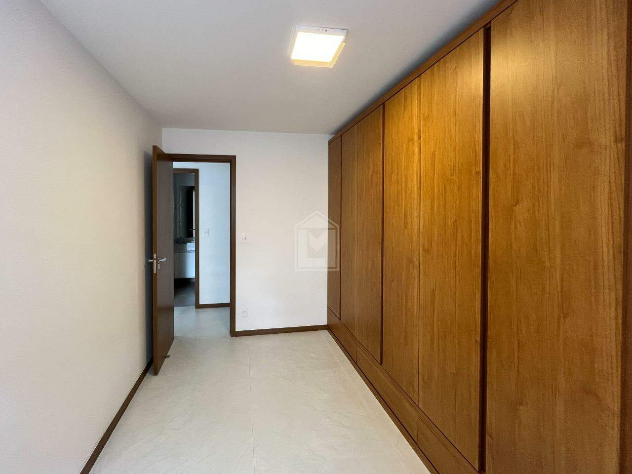 Apartamento para alugar com 3 quartos, 90m² - Foto 3