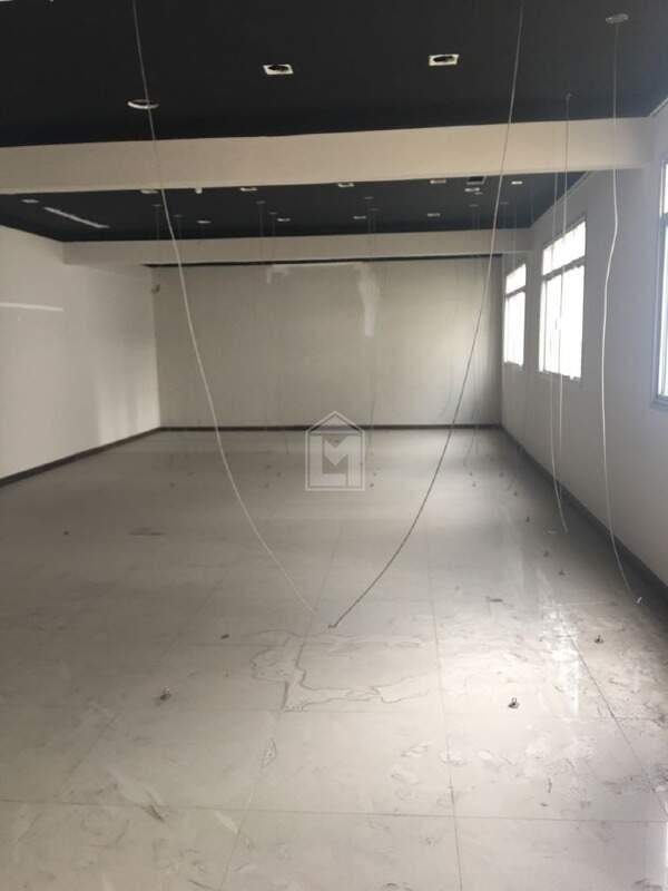 Casa para alugar com 10 quartos, 460m² - Foto 11