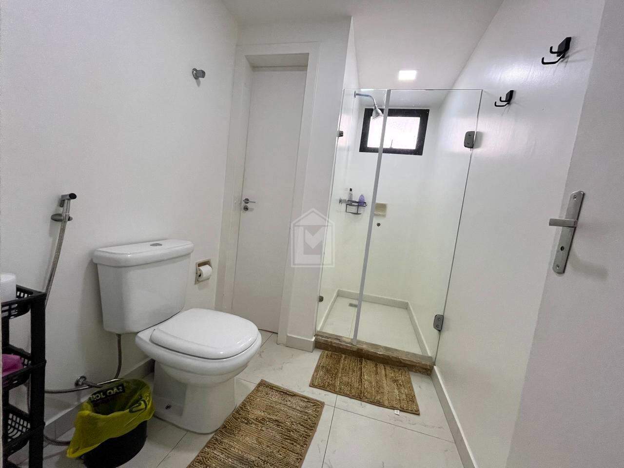 Apartamento à venda com 3 quartos, 225m² - Foto 17