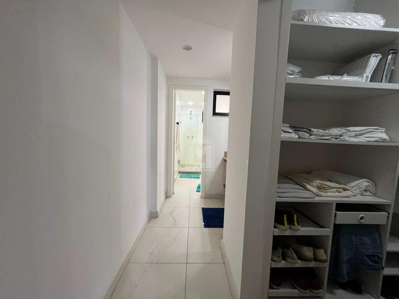 Apartamento à venda com 3 quartos, 225m² - Foto 21