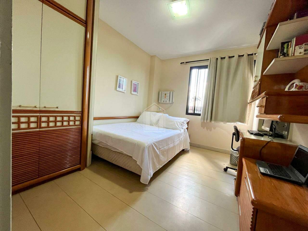 Apartamento à venda com 3 quartos, 225m² - Foto 11