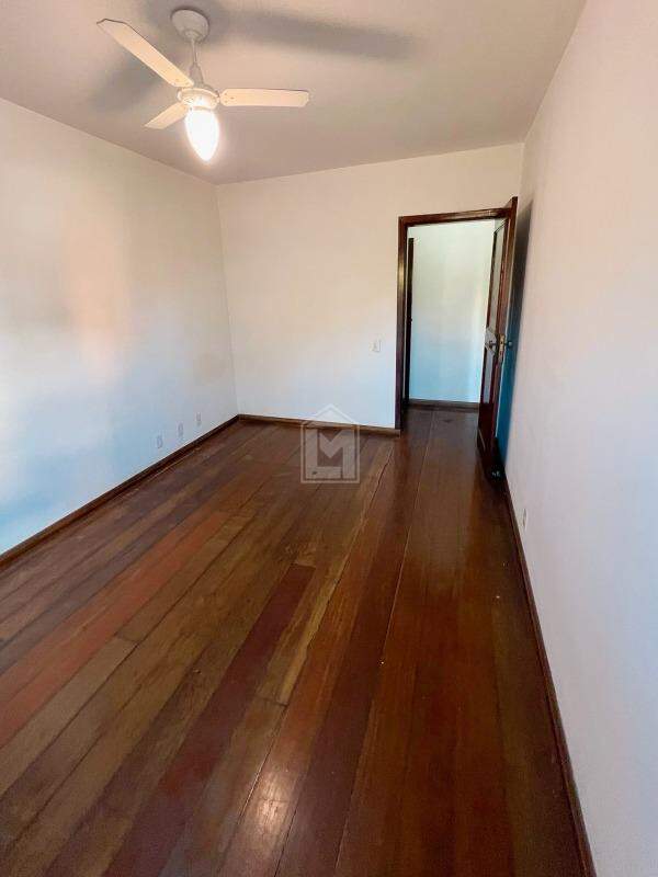 Apartamento para alugar com 3 quartos, 150m² - Foto 5